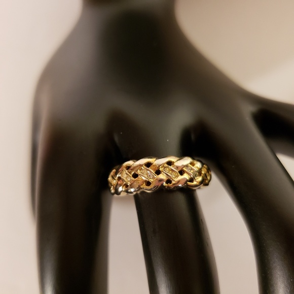 Vintage Fashion Crystal Goldtone Band Ring - Picture 3 of 5